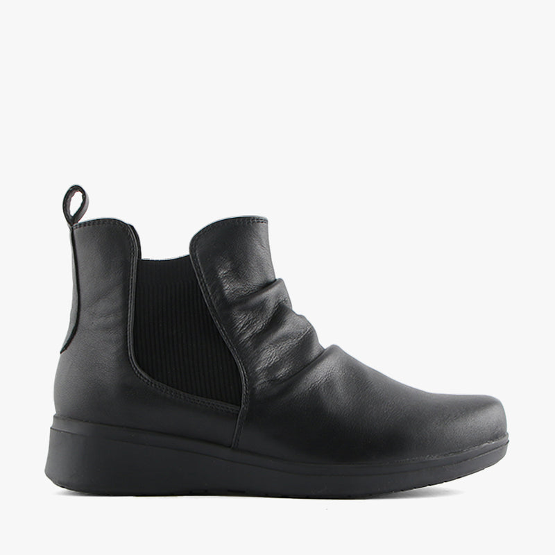 THE BOOT BLACK